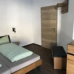 Resl Haus 2 Comfortable בקתה *
